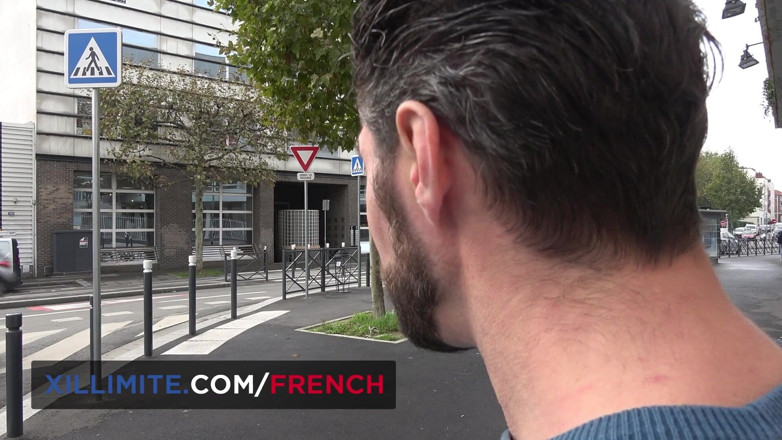 French girls at work: Seks z francuską brunetką dekoratorem wnętrz