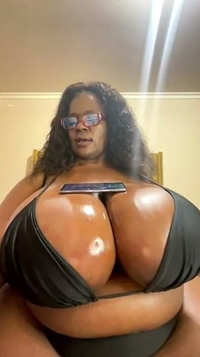 Legendary Booty Overdose: Ebano milf adorazione tette e culo