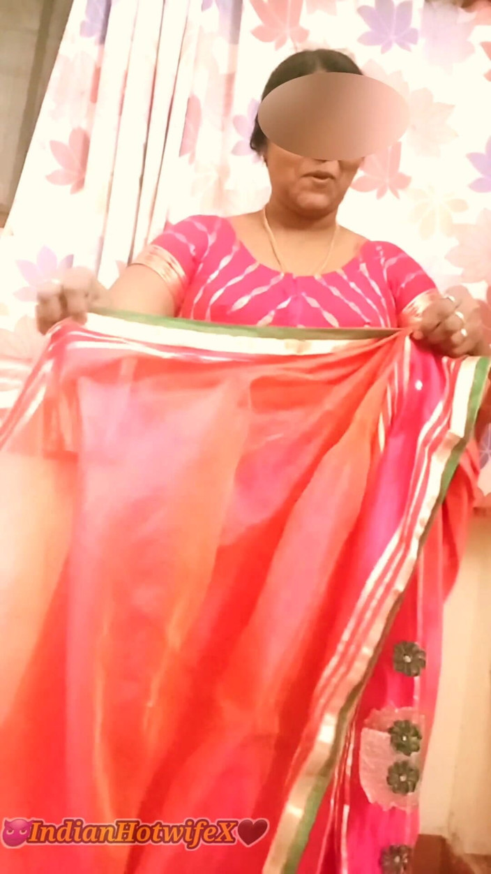 RenuRaj: 타밀 발정난 비 마누라 Latha 누드 Saree 애타게 &amp; 바람난 남편 친구와 로맨스!