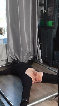 Ballbusting für den Wurm