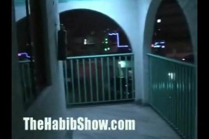 The Habib Show: 멕시코 쇼티 난쟁이와 데니스 풀 영상