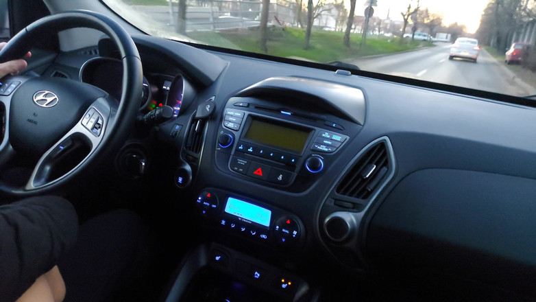 Step Mommy: MiLF calda in calze seduce un tassista in macchina in...