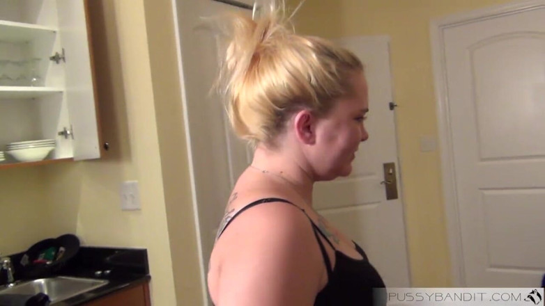 Jonathan Jordan: Adena Paige dalam blowjob cikgu