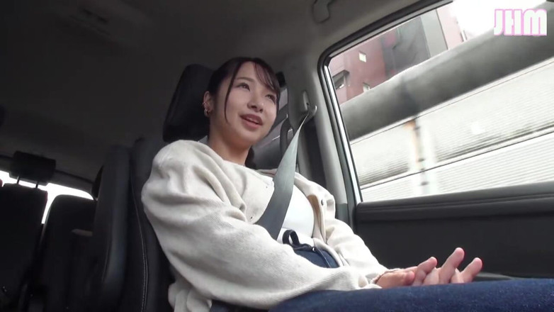 Japanese Hentai Matings: Sus curvas suaves brillan bajo el cielo abierto mientras sus...