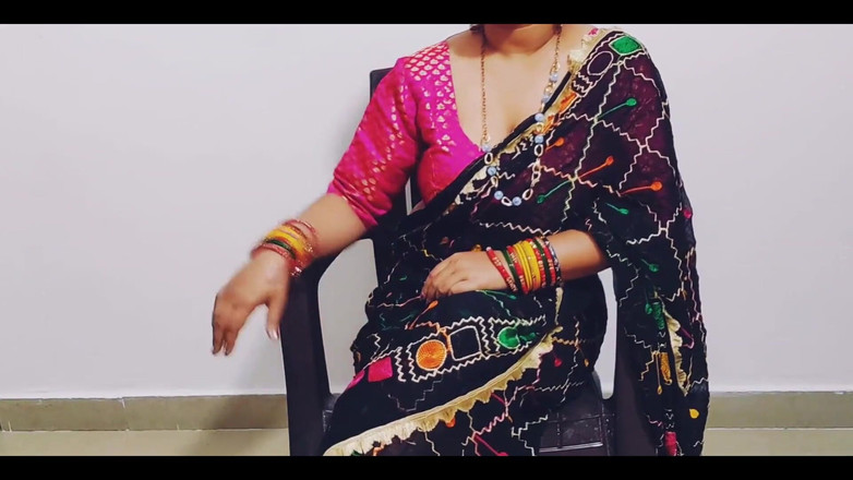 Desi Club House: Desi indisk styvmamma knullas knappast av sin styvson