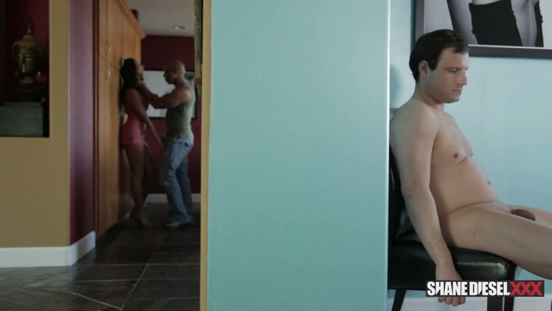 Shane Diesel XXX: Жена Vivie получает ее дырки, заполненные Shane