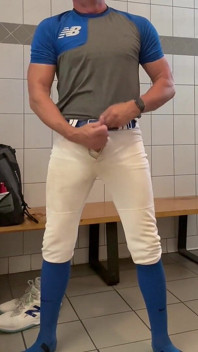 Альфа-розваги в роздягальні з Jockdad87 Частина 2