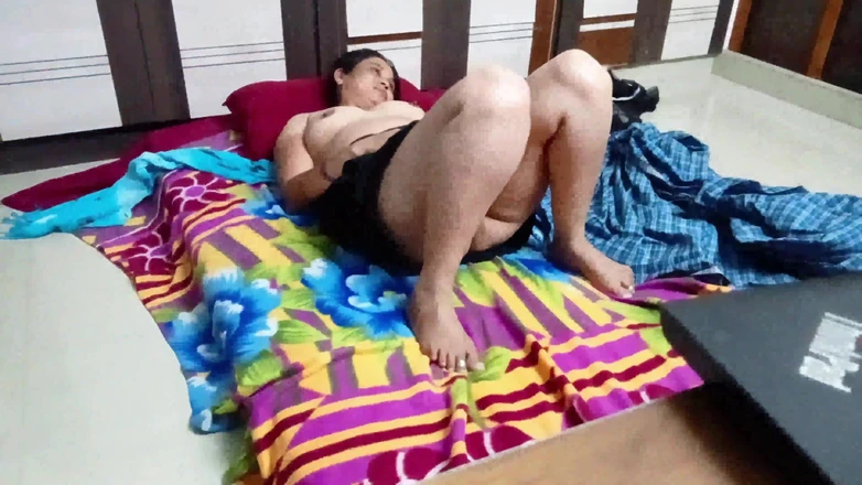 Sexy sindu: Man Fucks South Indian Woman