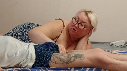 Zona901: Acabando de una mamada profunda en la boca de mi...