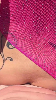 กล้อง POV เย็ดบนธนาคารแม่น้ํา, แตกในปาก, สาวรอยสัก, เย็ดเอาท์ดอร์, สาวเซ็กซี่, นมใหญ่