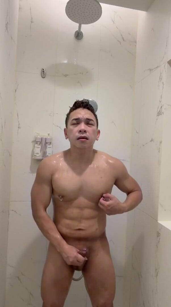 Fleshlab studios: Twink cơ bắp Philippin vuốt ve con cu cứng của...