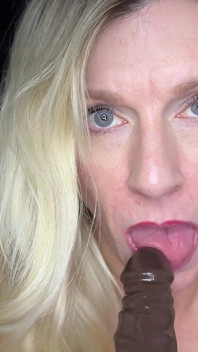 Schwanzputzservice - schlampiger blowjob pOV