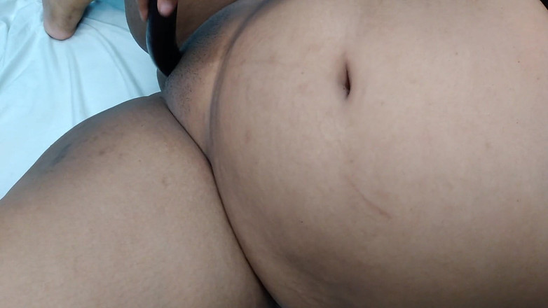 Aria Mia: Kakak ipar india ngentot terong sampai muncrat banyak banget