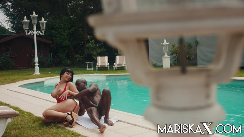 Mariska x: BBC creampie pro Valentinu Ricci
