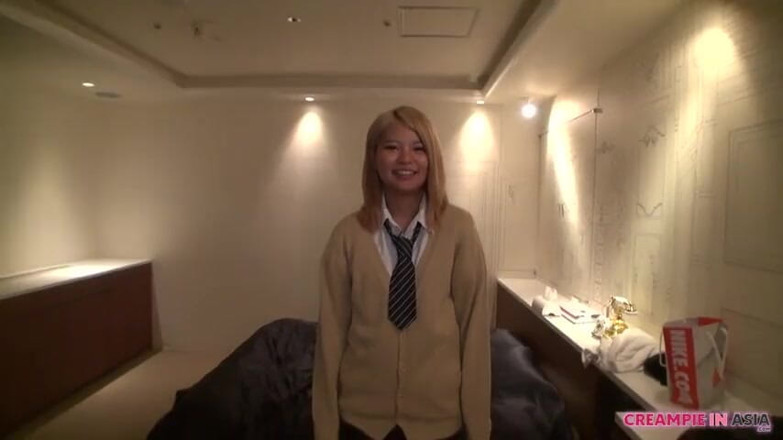 Creampie In Asia: Trio avec Sumire. Realcollege, uniforme, trio et creampie