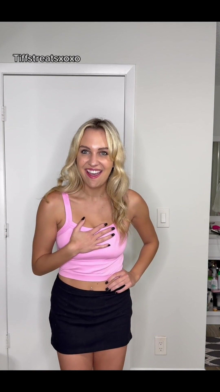 Tiffstreatsxoxo: POV: Meu novo namorado me pede para avaliar seu pau