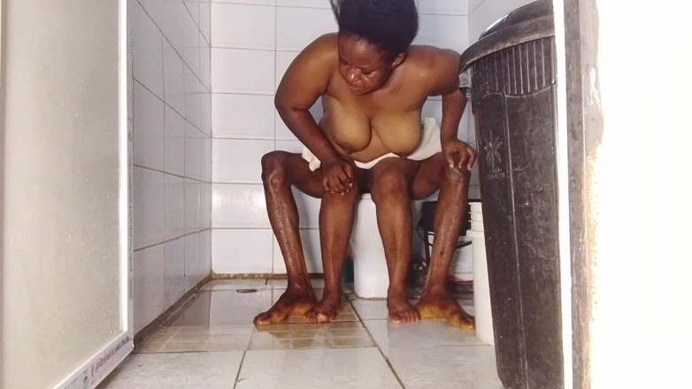 Honey hole: Tante seksi kulit hitam ini pengen banget dientot sama kontolku