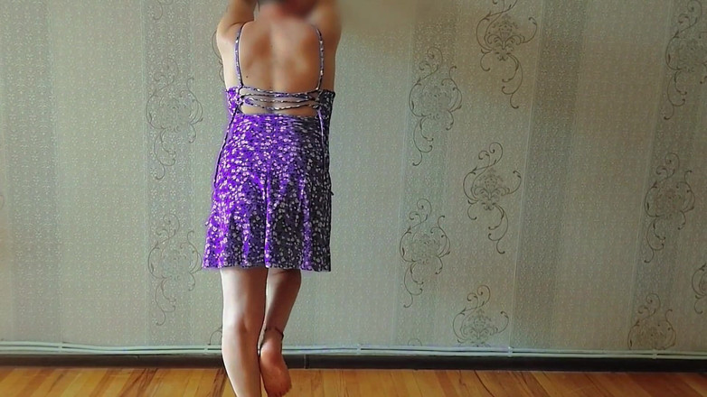 Kitty_Cross: Чудова сіссі позує з блиском на щоках