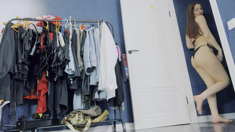 JessLux: 巨人女が君を食べている