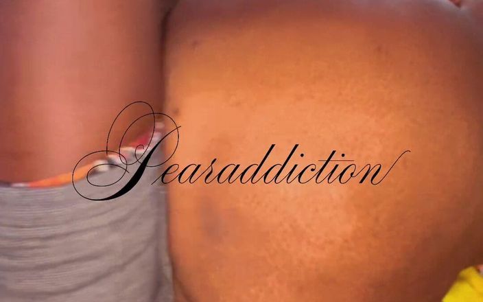 Pearaddiction: Se lo accarezza da un lato