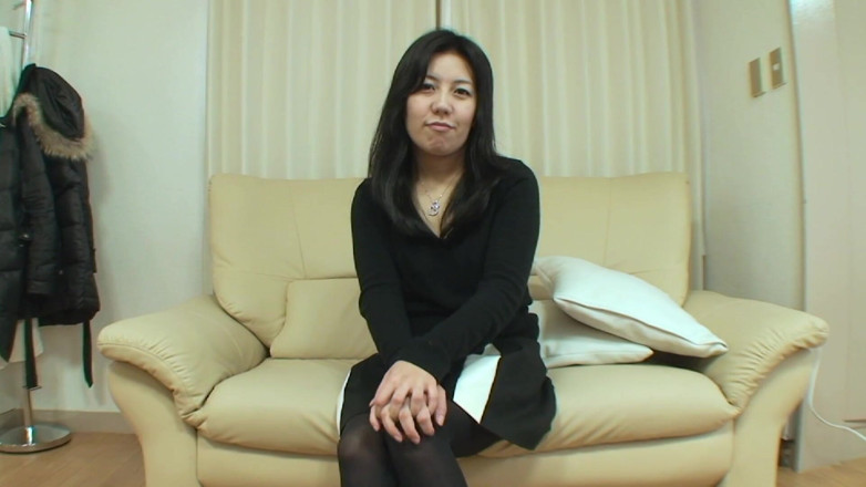 Japan Lust: Une cougar japonaise veut goûter du sperme