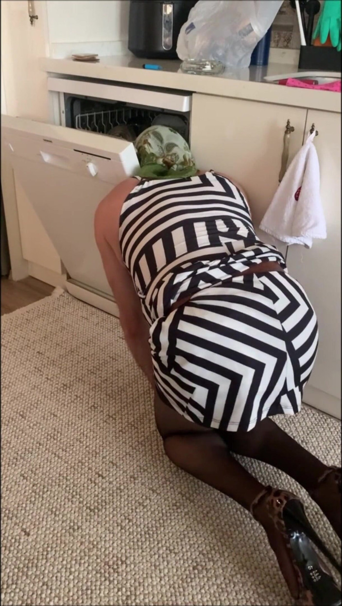 cd_aysemmm: My Head Got Stuck in the Dishwasher, My Stepfather Helped...