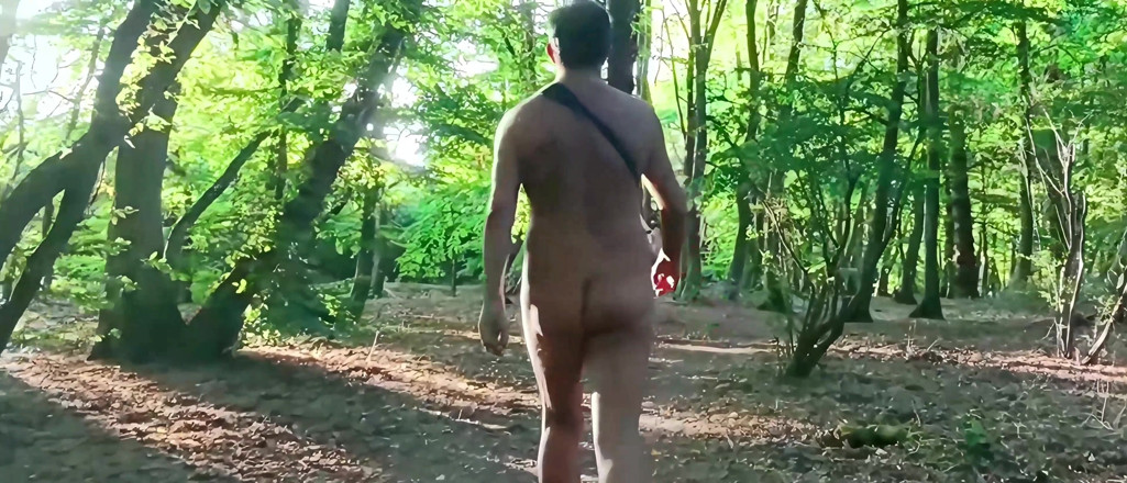 MaleModel: Woodland Walking (naked)