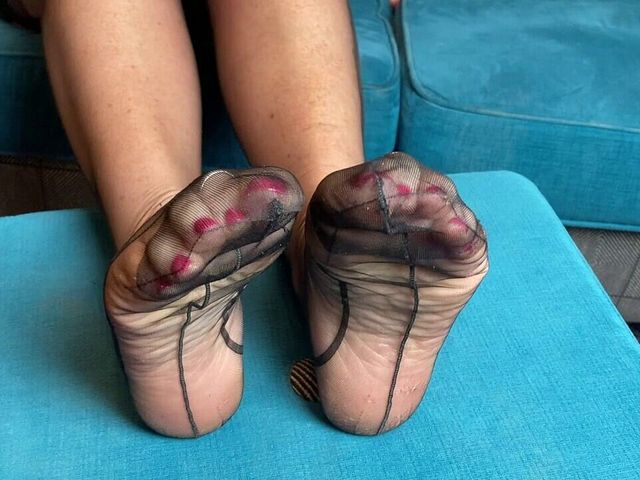Mrs Mature Feet Shows of Her Soles and Toes in Sheer Ff Stockings (Mrs mature feet)