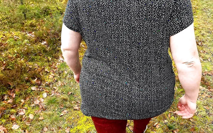 Bouncy Tits Action: Breast Slapping in the Woods
