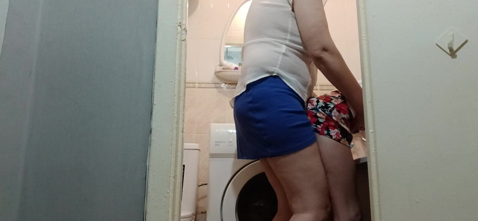 Lesbian-candys: Tôi đang lừa dối chồng tôi với chị kế đồng tính nữ...