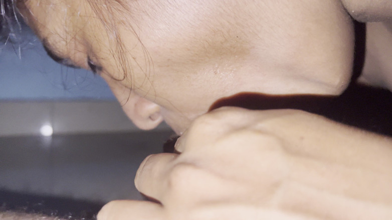Immfuck: Jsem zpět indická vesnická holka deepthroat kouření perfektní výstřik
