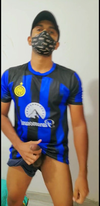 Pemain bola sepak membuat hukuman