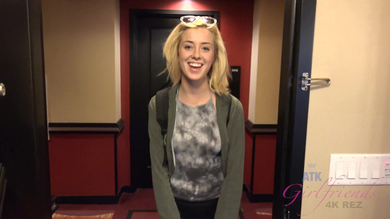 ATK Fans (Girlfriends): Virtual vacation in Las Vegas with sweet Haley Reed 1/3
