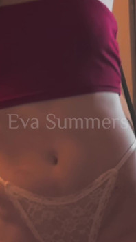 Trying on the New Victoria’s Secrets Panties Makes Me Wanna Dance