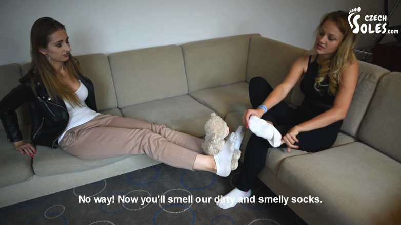 Czech Soles - foot fetish content: ダブル踏みつけ、踏みつけ、ハメ撮り屈辱