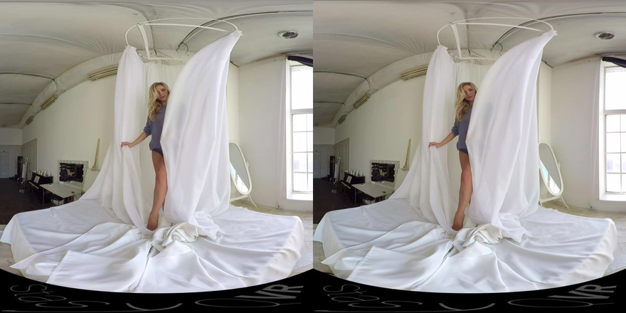 StasyQVR: 金发女郎stunner在早上享受色情乐趣