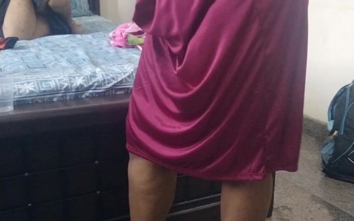 Tamil lesbian: Dans ocazional cu melodii tamil