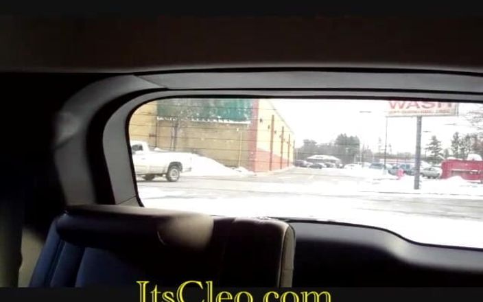 Cleo: Cleo去洗车！