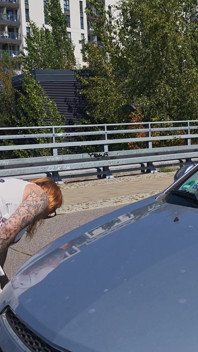 Mijn auto was kapot. Een vreemde reet reet in ruil voor een pijpbeurt en seks.