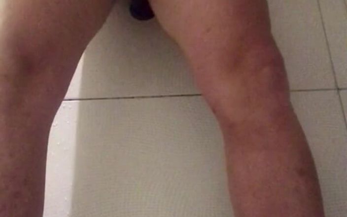 Sissy Paige: Nackter dildofick