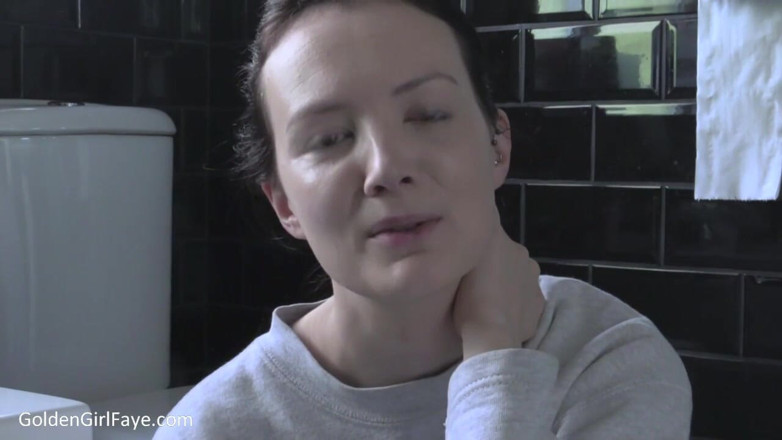 Her Kink UK: Kencing pertama hari ini