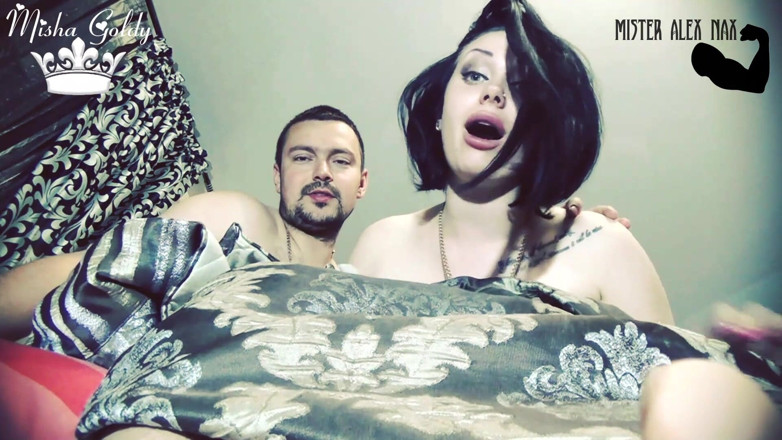 Goddess Misha Goldy: Leck und verehre unsere füße, während ich sex mit dem...