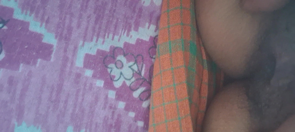 Localsexlove011: Bhabhi desi Assam menunjukkan pepek dan handjob dengan adik ipar