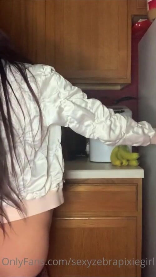 Mira Lea: Le banane sono deliziose
