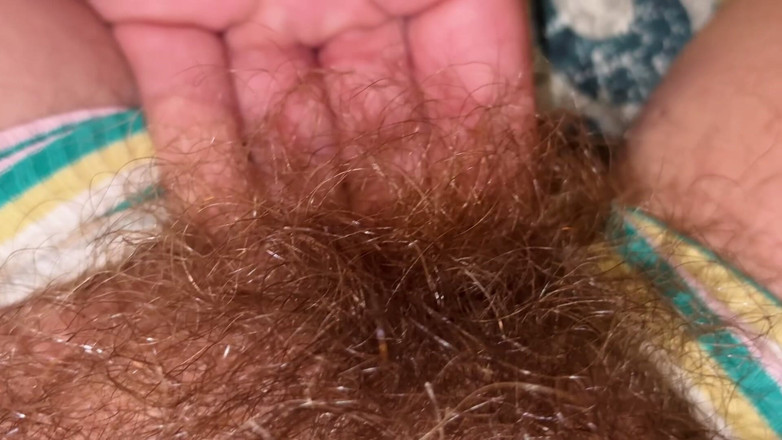 Cuteblonde666: Primo piano del cespuglio di capelli super spesso e lungo