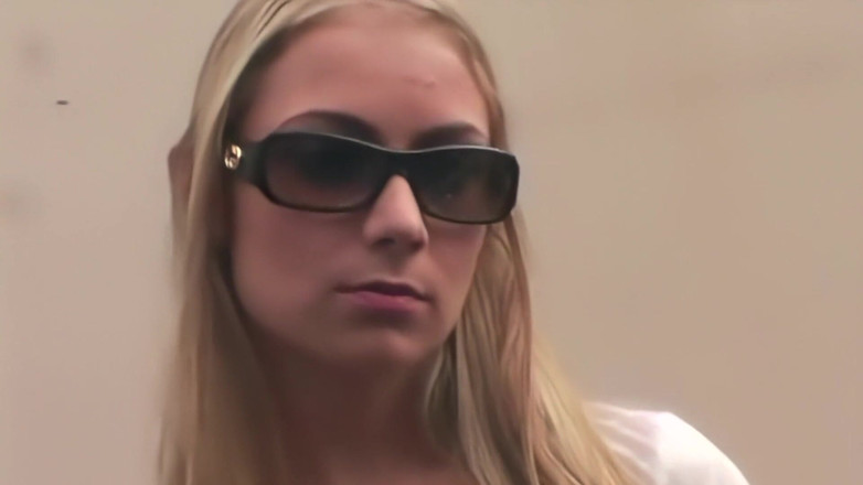 Perv Milfs n Teens: Tyler Stevens je pouze 18 a miluje surový sex