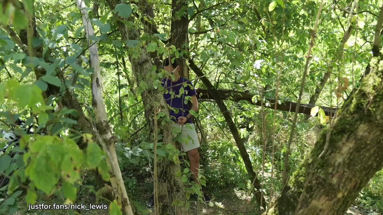 Nick Lewis: Гей крейсерська в лісі, гарячий мінет