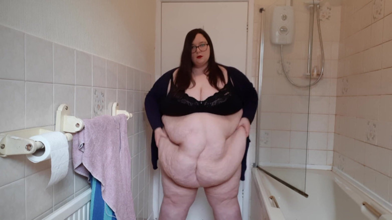 SSBBWLadyBrads: Vydechnutá SSBBW břicho se chvěje