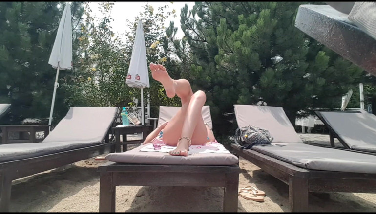 Erotic Tanya: Игнорируется у моих ног, как куколд, что ты