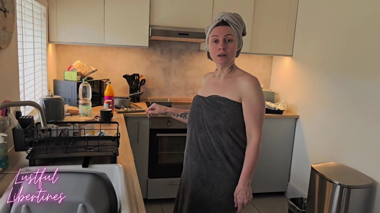 Lustful Libertines: Creampie Con La Mia Matrigna Matura Pelosa. MILF Infedeli Sono...